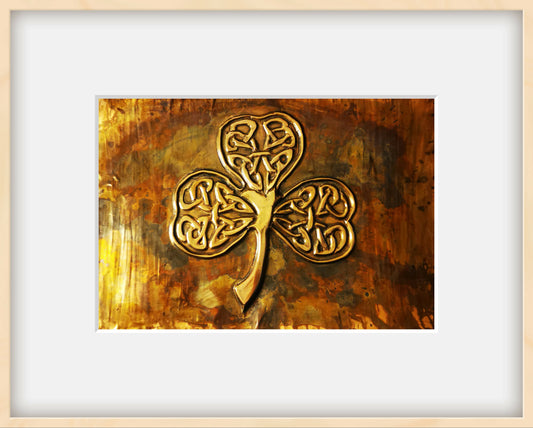 Celtic knot shamrock